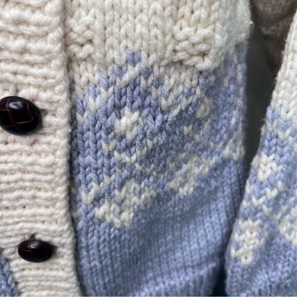 Vintage Handknit Cream & Blue Cardigan Cottagecore - Picture 7 of 16